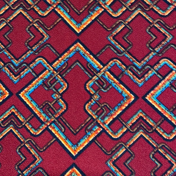 LuLaRoe Cassie geometric print pencil skirt - Picture 2 of 4